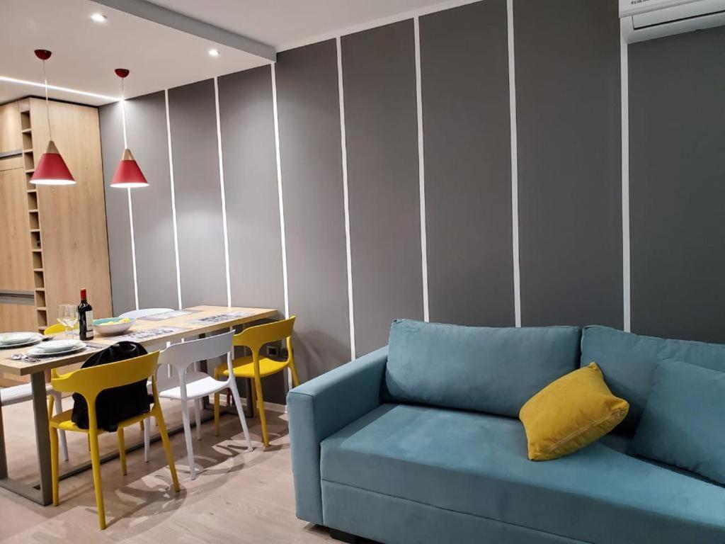 Helga'S Deluxe 3 Apartment ติรานา ภายนอก รูปภาพ