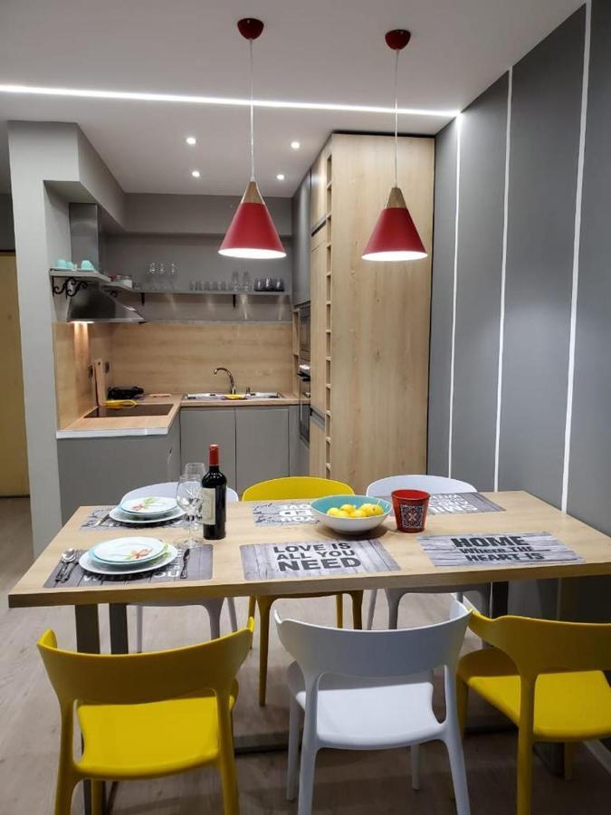 Helga'S Deluxe 3 Apartment ติรานา ภายนอก รูปภาพ