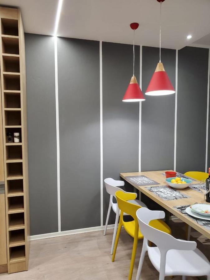 Helga'S Deluxe 3 Apartment ติรานา ภายนอก รูปภาพ